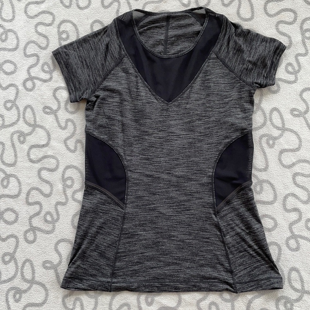 Lululemon Gray Mesh Short Sleeve Tee